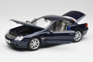 Mercedes SL 500 R230 Niebieski Maisto 1:18 B66962126 Metal — zdjęcie 2 z 8