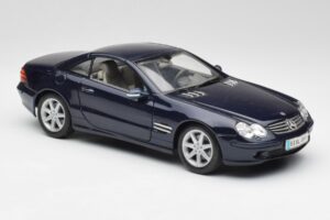 Mercedes SL 500 R230 Niebieski Maisto 1:18 B66962126 Metal — zdjęcie 6 z 8