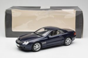 Mercedes SL 500 R230 Niebieski Maisto 1:18 B66962126 Metal — zdjęcie 8 z 8