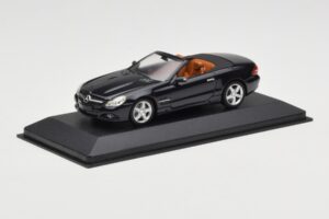 Mercedes SL R230 Czarny Minichamps 1:43 B66961922 Metal — zdjęcie 2 z 4