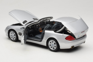 Mercedes SL R129 Srebrny Minichamps 1:18 B66962133 Metal — zdjęcie 6 z 10