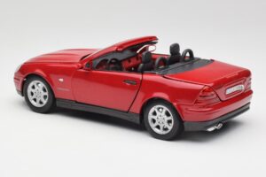 Mercedes SLK 230 R170 Czerwony Maisto 1:18 56023 Metal — zdjęcie 8 z 9