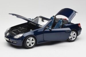 Mercedes SLK R171 Niebieski Maisto 1:18 B66962190 Metal — zdjęcie 2 z 8