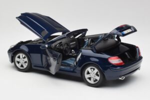 Mercedes SLK R171 Niebieski Maisto 1:18 B66962190 Metal — zdjęcie 5 z 8