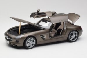 Mercedes SLS AMG C197 Monza Szary Minichamps 1:18 B66960044 Metal — zdjęcie 2 z 8
