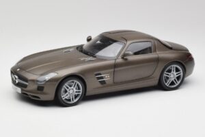 Mercedes SLS AMG C197 Monza Szary Minichamps 1:18 B66960044 Metal