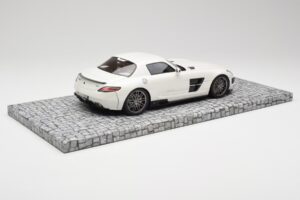 Mercedes Brabus SLS AMG 700 Biturbo Pearl Biały Minichamps 1:18 107032020 Metal — zdjęcie 2 z 6