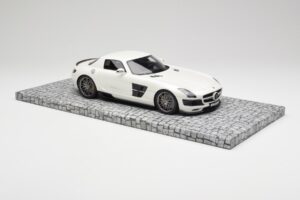 Mercedes Brabus SLS AMG 700 Biturbo Pearl Biały Minichamps 1:18 107032020 Metal — zdjęcie 4 z 6