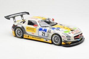 Mercedes SLS AMG GT3 #21 Rowe Racing Arnold / Roloff / Seyffarth / Jäger ADAC 24 Hours Nürburgring 2013 Minichamps 1:18 15113 — zdjęcie 4 z 6