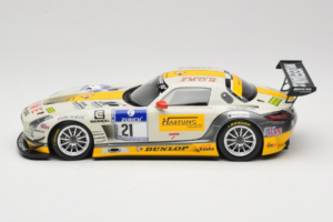 Mercedes SLS AMG GT3 #21 Rowe Racing M. Hartung / N. Heyer ADAC 24 Hours Nurburgring 2013 Minichamps 1:18 151133121 Metal — zdjęcie 3 z 6