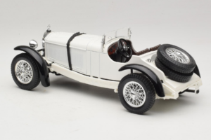 Mercedes SSK Biały Bburago 1:18 3009-P3 Metal — zdjęcie 5 z 6