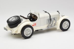 Mercedes SSKL Biały i Kremowy Bburago 1:18 3002-M1 Metal — zdjęcie 2 z 6