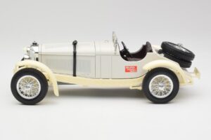 Mercedes SSKL Biały i Kremowy Bburago 1:18 3002-M1 Metal — zdjęcie 3 z 6