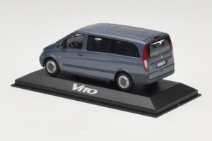 Mercedes Vito W638 Lugano Grey Minichamps 1:43 B67871201 Metal — zdjęcie 3 z 4