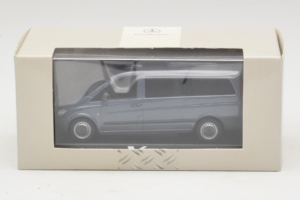 Mercedes Vito W638 Lugano Grey Minichamps 1:43 B67871201 Metal — zdjęcie 4 z 4