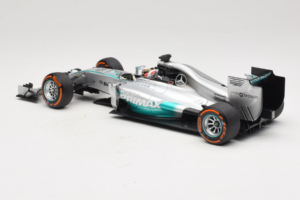 Mercedes W05 #44 L. Hamilton Mercedes AMG Petronas Malaysian Grand Prix Winner 2014 Minichamps 1:18 110140144 Metal — zdjęcie 5 z 7