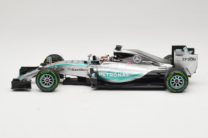 Mercedes W06 #44 L. Hamilton Mercedes AMG Petronas United States Grand Prix Winner World Champion 2015 Minichamps 1:18 110150 — zdjęcie 3 z 7