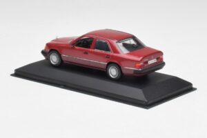 Mercedes 300D W124 Czerwony Minichamps 1:43 3209 Metal — zdjęcie 3 z 4