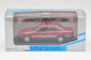 Mercedes 300D W124 Czerwony Minichamps 1:43 3209 Metal — zdjęcie 4 z 4
