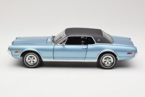 Mercury Cougar XR-7 Niebieski Sun Star 1:18 1562 Metal — zdjęcie 4 z 8