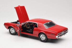 Mercury Cougar XR-7 Czerwony Sun Star 1:18 1541 Metal — zdjęcie 5 z 8
