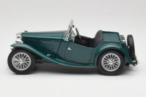MG TC Midget Shires Green Road Legends 1:18 92468 Metal — zdjęcie 4 z 8