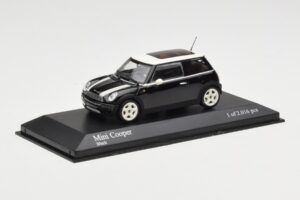 MINI Cooper R50 Czarny Minichamps 1:43 431138101 Metal — zdjęcie 3 z 5
