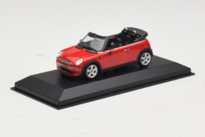Mini Cooper R52 Kabriolet Czerwony Minichamps 1:43 431138230 Metal — zdjęcie 2 z 4