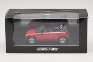 Mini Cooper R52 Kabriolet Czerwony Minichamps 1:43 431138230 Metal — zdjęcie 4 z 4