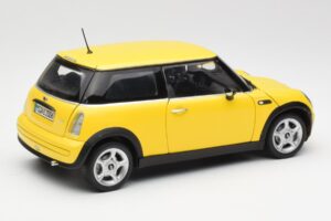 Mini Cooper One R50 Pakiet Aerodynamiczny Żółty Kyosho 1:18 80430148553 Metal — zdjęcie 3 z 8