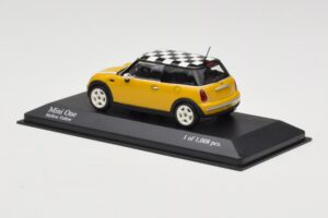 MINI One R50 Żółty Minichamps 1:43 431138104 Metal — zdjęcie 3 z 5