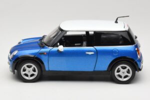 Mini Cooper R50 Niebieski z Białym Dachem Mondo Motors 1:18 MINI004 Metal — zdjęcie 4 z 8