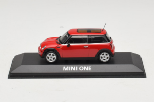 Mini Cooper Czerwony Minichamps 1:43 MINI010 Metal
