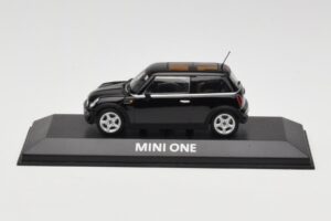 Mini One R50 Czarny Z Czarnym Dachem Minichamps 1:43 MINI005 Metal