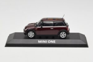 Mini One R50 Ciemny Czerwony Z Czarnym Dachem Minichamps 1:43 MINI008 Metal