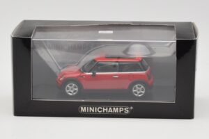 Mini One R50 Czerwony Z Czerwonym Dachem Minichamps 1:43 MINI001 Metal — zdjęcie 4 z 5