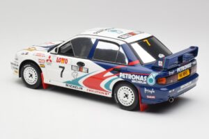 Mitsubishi Lancer Evo 3 Group A #4 T. Makinen / S. Harjanne Rally Australia 1996 Otto 1:18 OT475 Żywica — zdjęcie 5 z 6