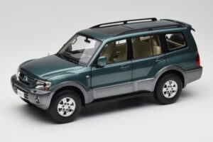 Mitsubishi Pajero V73 Zielony YC Model 1:18 241218040101010215 Metal