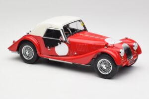 Morgan 4/4 Plus Competition Hardtop Czerwony Kyosho 1:18 08114R Metal — zdjęcie 6 z 8