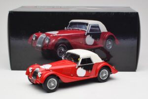 Morgan 4/4 Plus Competition Hardtop Czerwony Kyosho 1:18 08114R Metal — zdjęcie 8 z 8