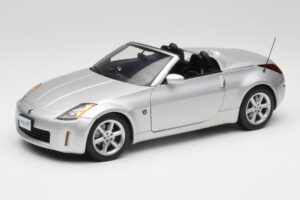 Nissan 350Z Z33 Roadster Diamond Srebrny AUTOart 1:18 77371 Metal