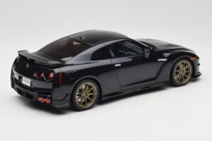 Nissan GT-R R35 Takumi Edition Midnight Purple GT Spirit 1:18 GT932 Żywica — zdjęcie 2 z 6