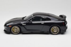 Nissan GT-R R35 Takumi Edition Midnight Purple GT Spirit 1:18 GT932 Żywica — zdjęcie 3 z 6