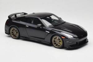 Nissan GT-R R35 Takumi Edition Midnight Purple GT Spirit 1:18 GT932 Żywica — zdjęcie 4 z 6