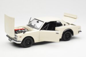 Nissan Skyline 2000 GT-R KPGC110 Biały Kyosho 1:18 08127W Metal — zdjęcie 2 z 8