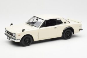 Nissan Skyline 2000 GT-R KPGC110 Biały Kyosho 1:18 08127W Metal