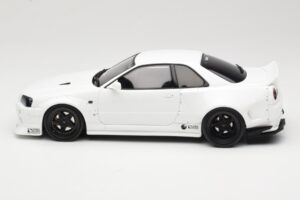 Nissan Skyline GT-R BNR34 by KRC Pearl White Otto 1:18 OT1135 Żywica — zdjęcie 3 z 6