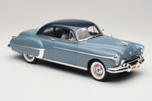 Oldsmobile 88 Niebieski Grease Auto World 1:18 AWSS103/06 Metal — zdjęcie 6 z 8