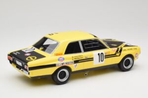 Opel Commodore A Steinmetz #10 W. Kauhsen / H. Frohlich 24 Hours of Spa 1970 Minichamps 1:18 107704600 Żywica — zdjęcie 2 z 6