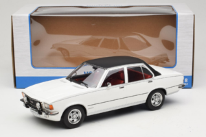 Opel Commodore B Biały MCG 1:18 MCG18564 Metal — zdjęcie 6 z 6